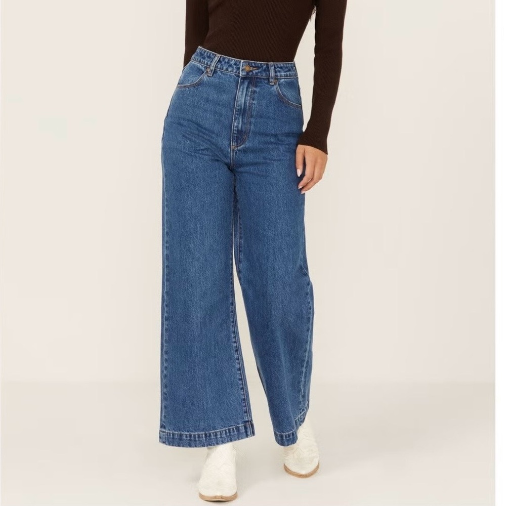 Rolla’s High Rise Wide Leg Crop Jeans Medium Wash Size 32